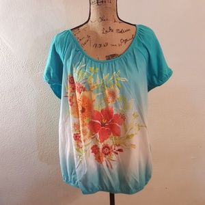 Nice dressy top with elastic bottom.